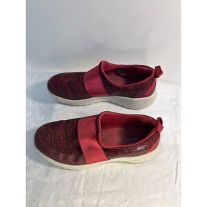 SKETCHERS Women's Red Slipons 9